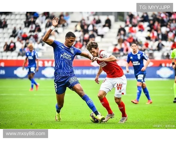 哈德斯菲尔德俱乐部：探索这座英格兰足球历史名城的辉煌与挑战