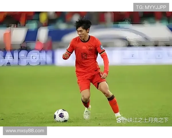 国足热身赛惊险逆转取胜年轻球员闪耀全场展现崭新战斗风貌