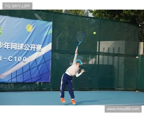 网球世界大赛激战正酣 新星崭露头角 老将不甘示弱挑战再起