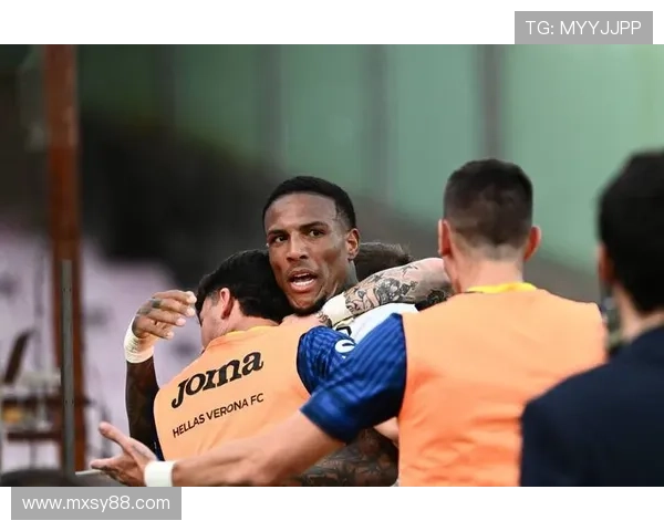 萨勒尼塔纳俱乐部积极调整阵容力求在新赛季意甲联赛中实现保级目标