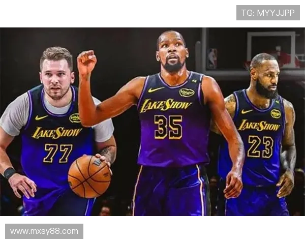 NBA最新动态：詹姆斯领衔湖人迎战勇士，杜兰特复出带领太阳冲击总冠军