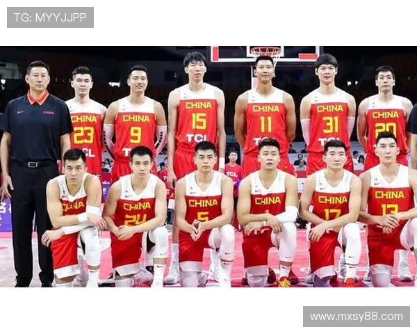 中国男篮力克澳大利亚迎来世界杯四强之路 球员们拼搏精神感动全场