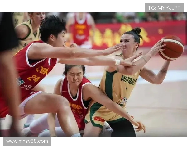 中国篮球队逆转胜澳大利亚取得世界杯资格赛首胜 展现强劲实力