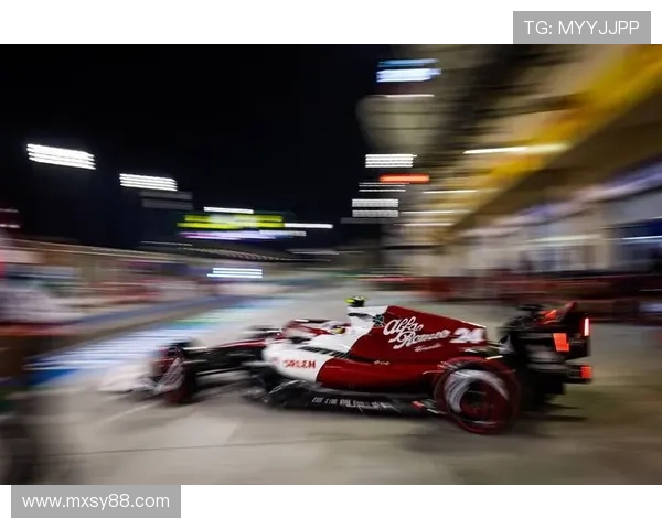 F1新赛季揭幕战风云再起车队策略与车手格局全面解析前景展望